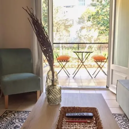Apartment Spell's *