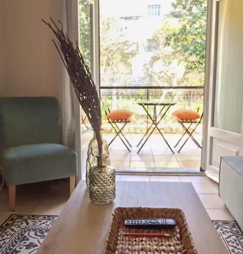 Διαμέρισμα Spell's *